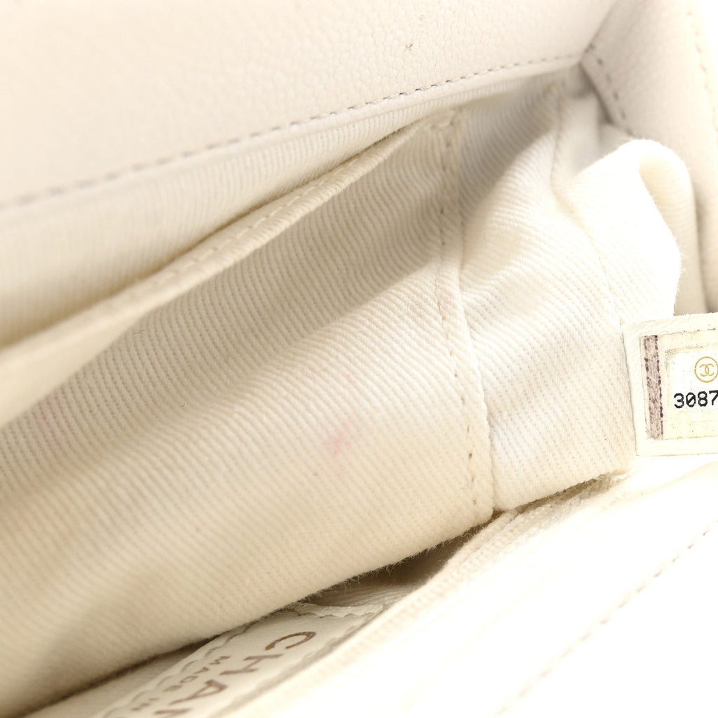 Caviar Quilted Medium Business Affinity Flap White