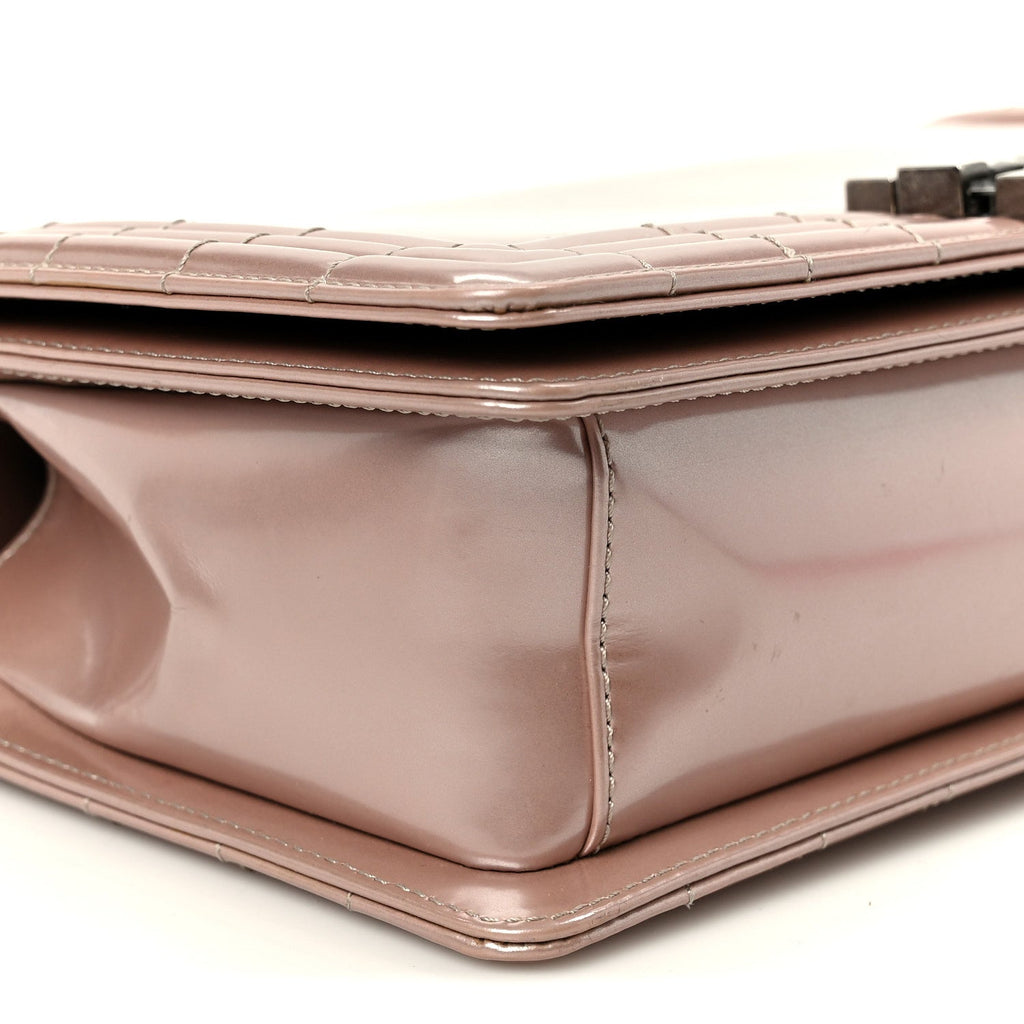 Iridescent Glazed Calfskin Medium Boy Flap Light Pink