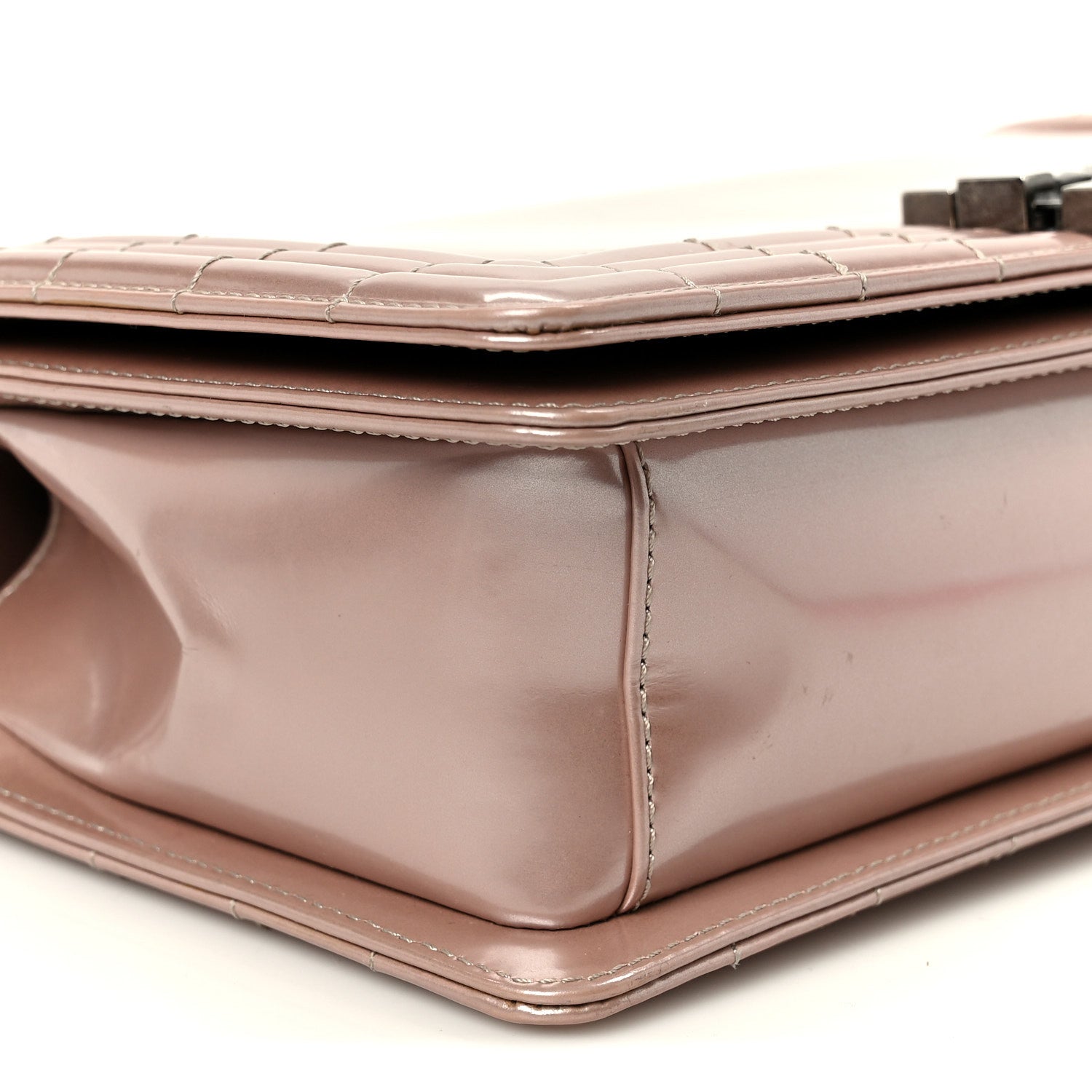 Iridescent Glazed Calfskin Medium Boy Flap Light Pink