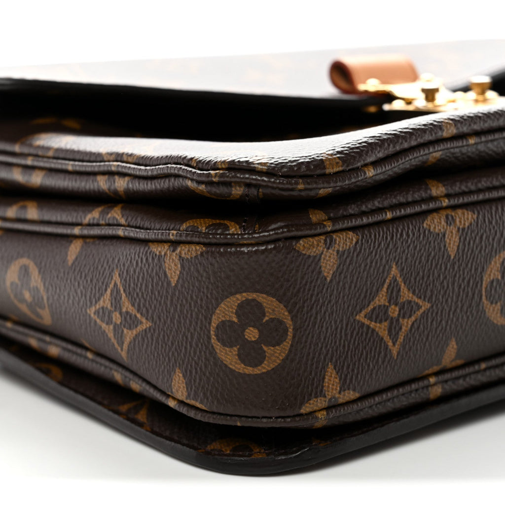 Monogram Pochette Metis