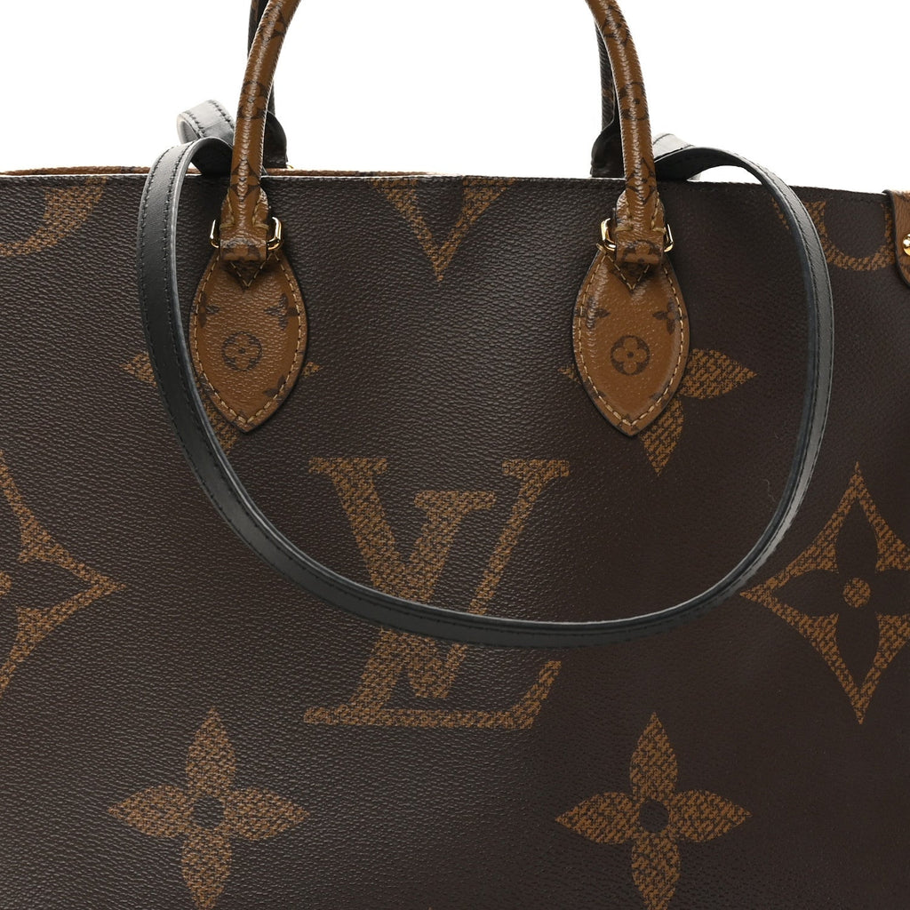 Reverse Monogram Giant Onthego MM
