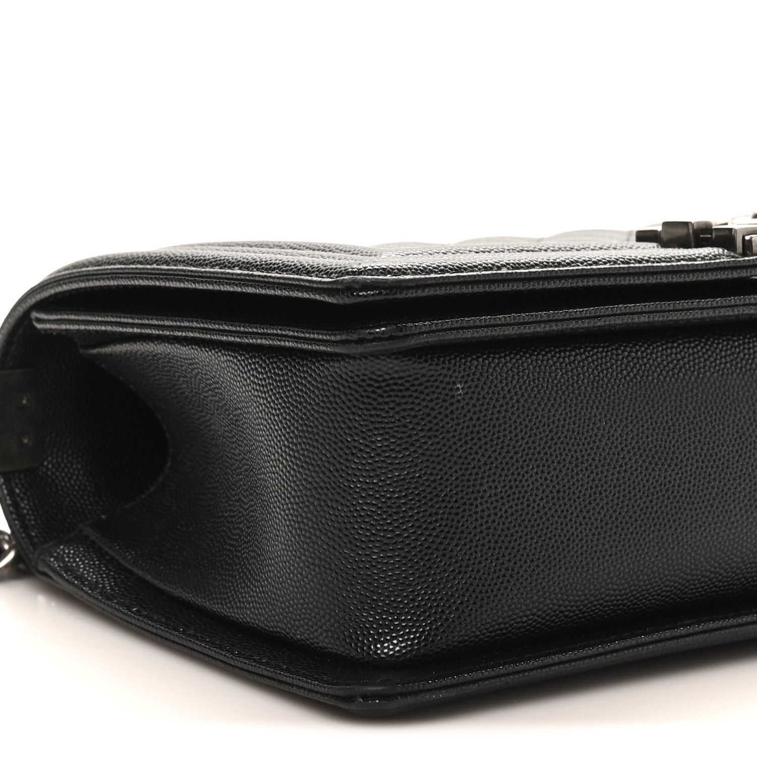 Caviar Quilted Medium Boy Flap Black