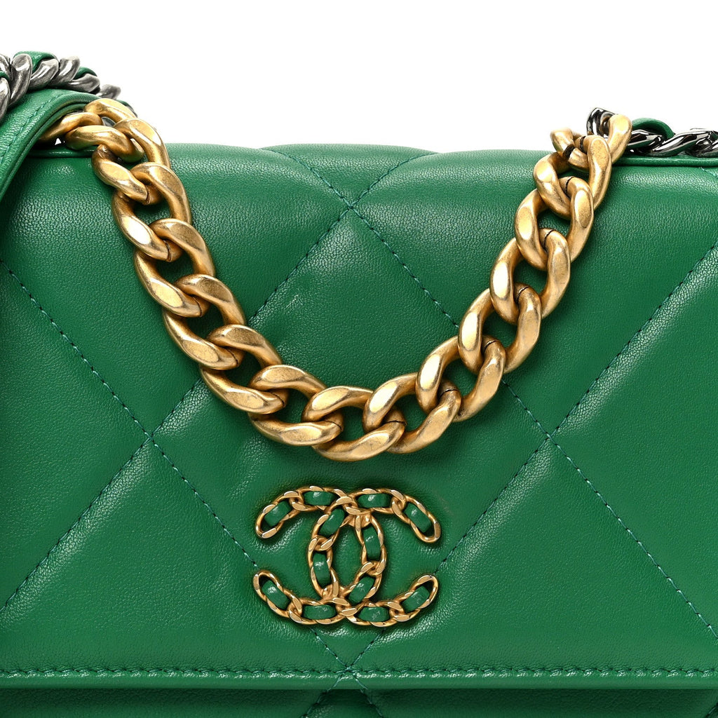 Lambskin Quilted Chanel 19 Wallet On Chain WOC Green