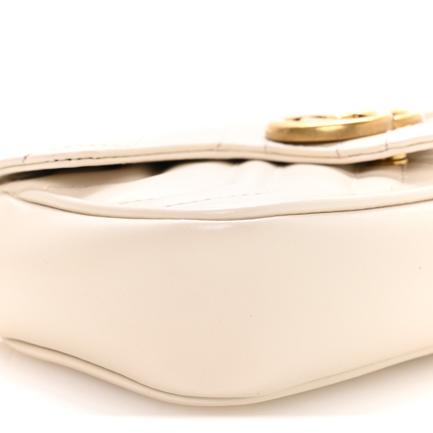 Calfskin Matelasse Super Mini GG Marmont Shoulder Bag White