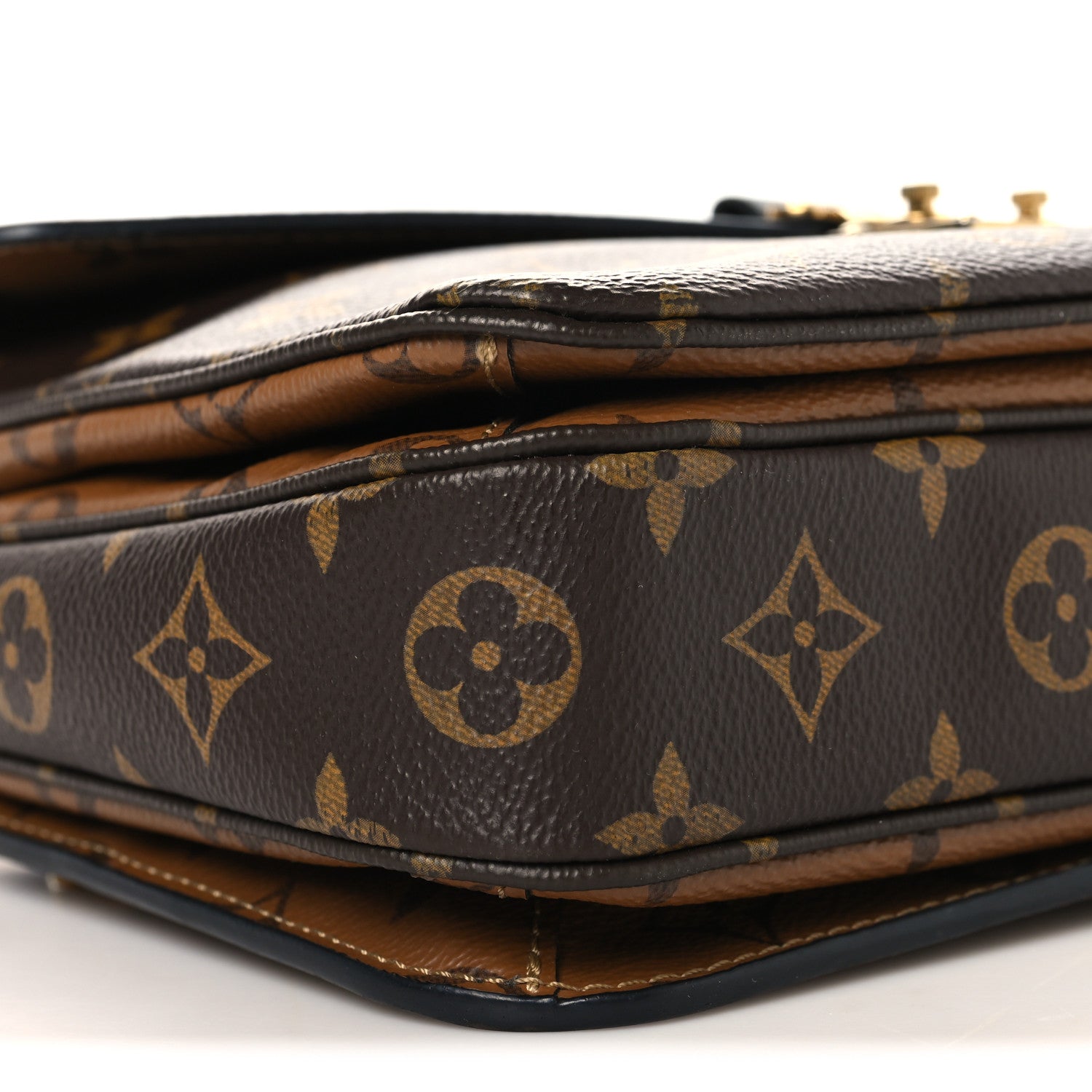 Reverse Monogram Pochette Metis