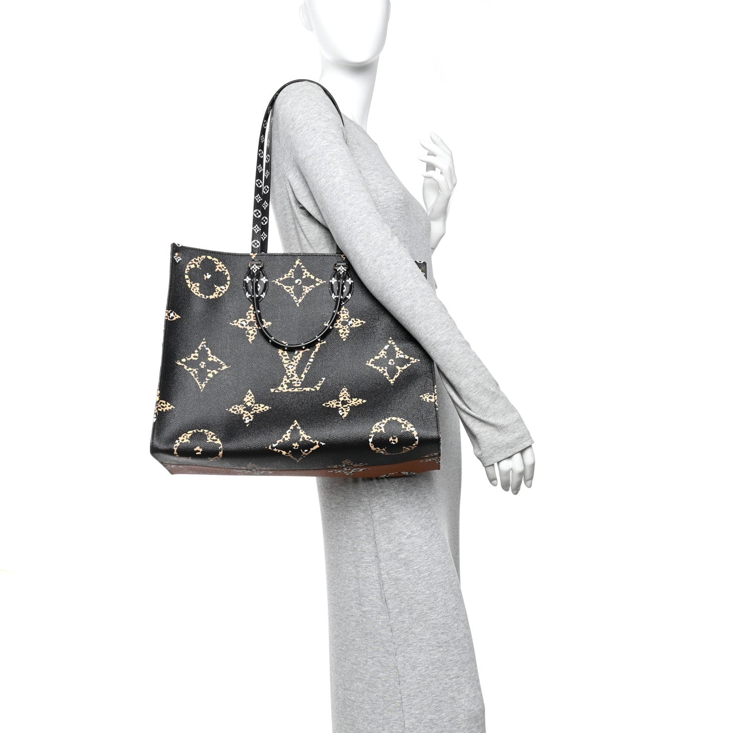 Monogram Giant Jungle Onthego GM Black