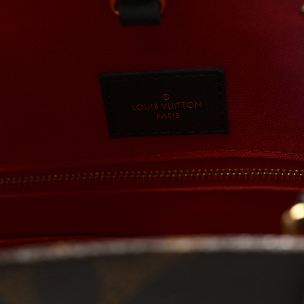 Reverse Monogram Giant Onthego MM