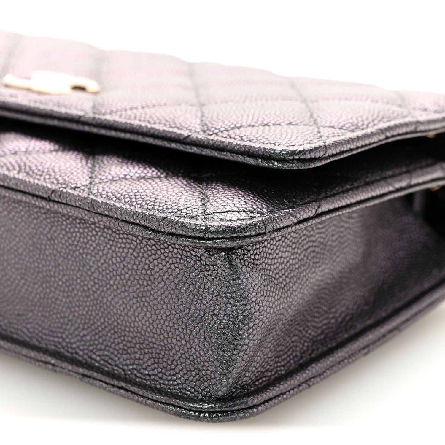 Iridescent Caviar Quilted Wallet On Chain WOC Green