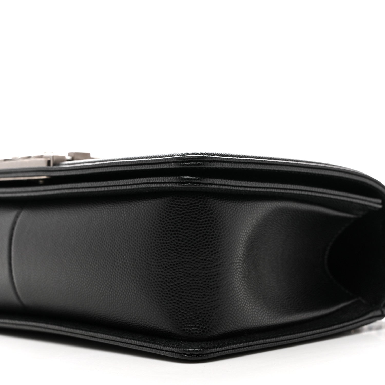 Caviar Quilted Medium Boy Flap Black