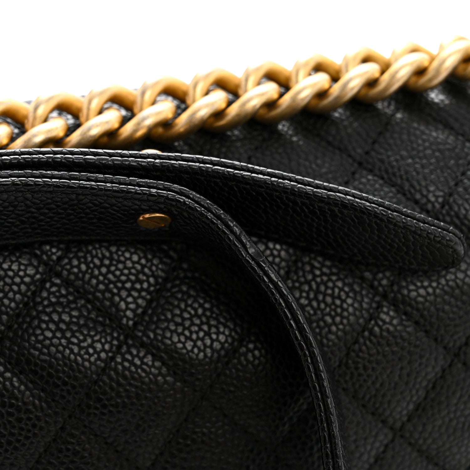 Caviar Quilted Medium Boy Flap Black