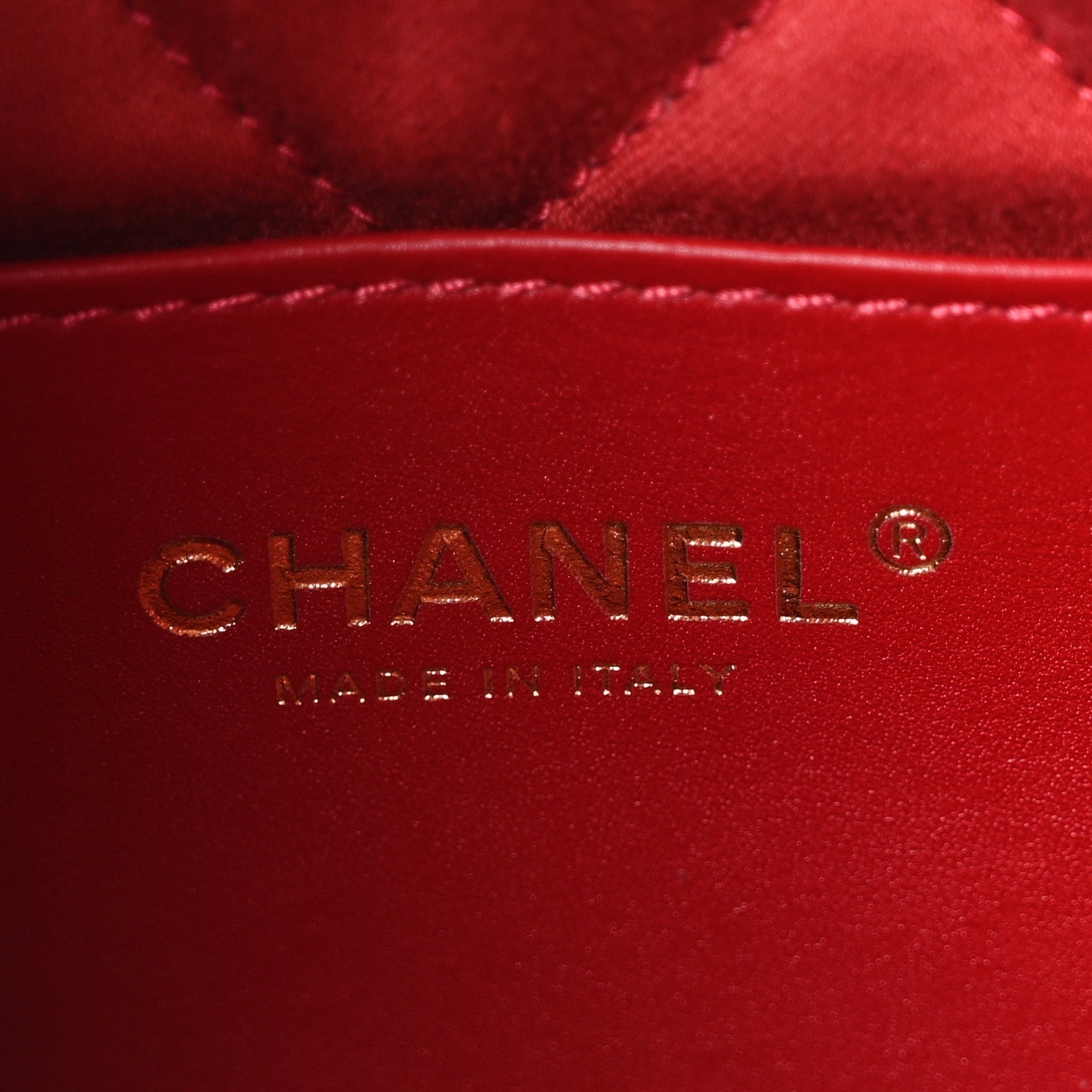 Shiny Calfskin Quilted Mini Chanel 22 Red