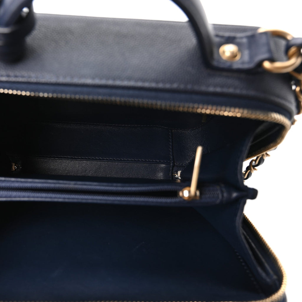 Caviar Quilted Medium CC Filigree Vanity Case Navy