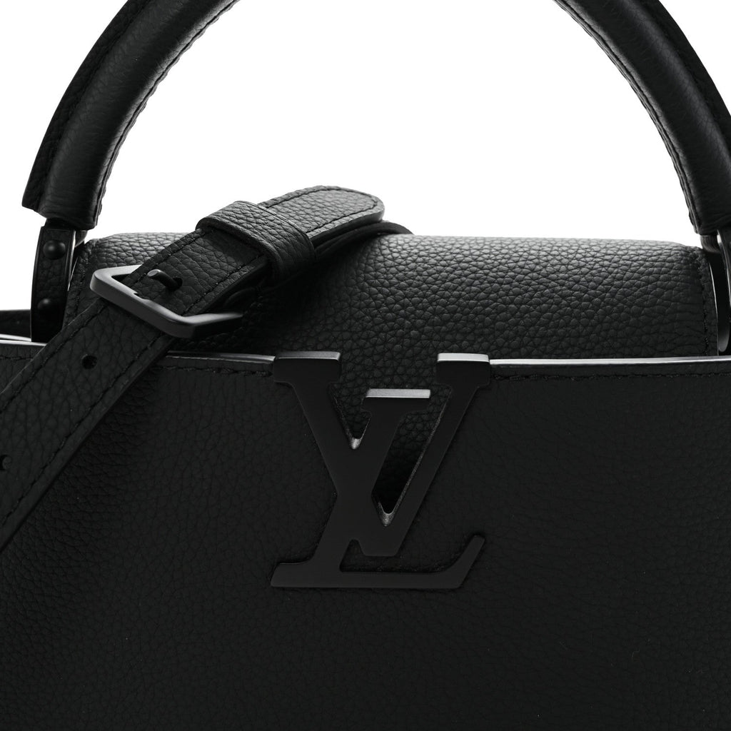 Taurillon Capucines East West MM Matte Black