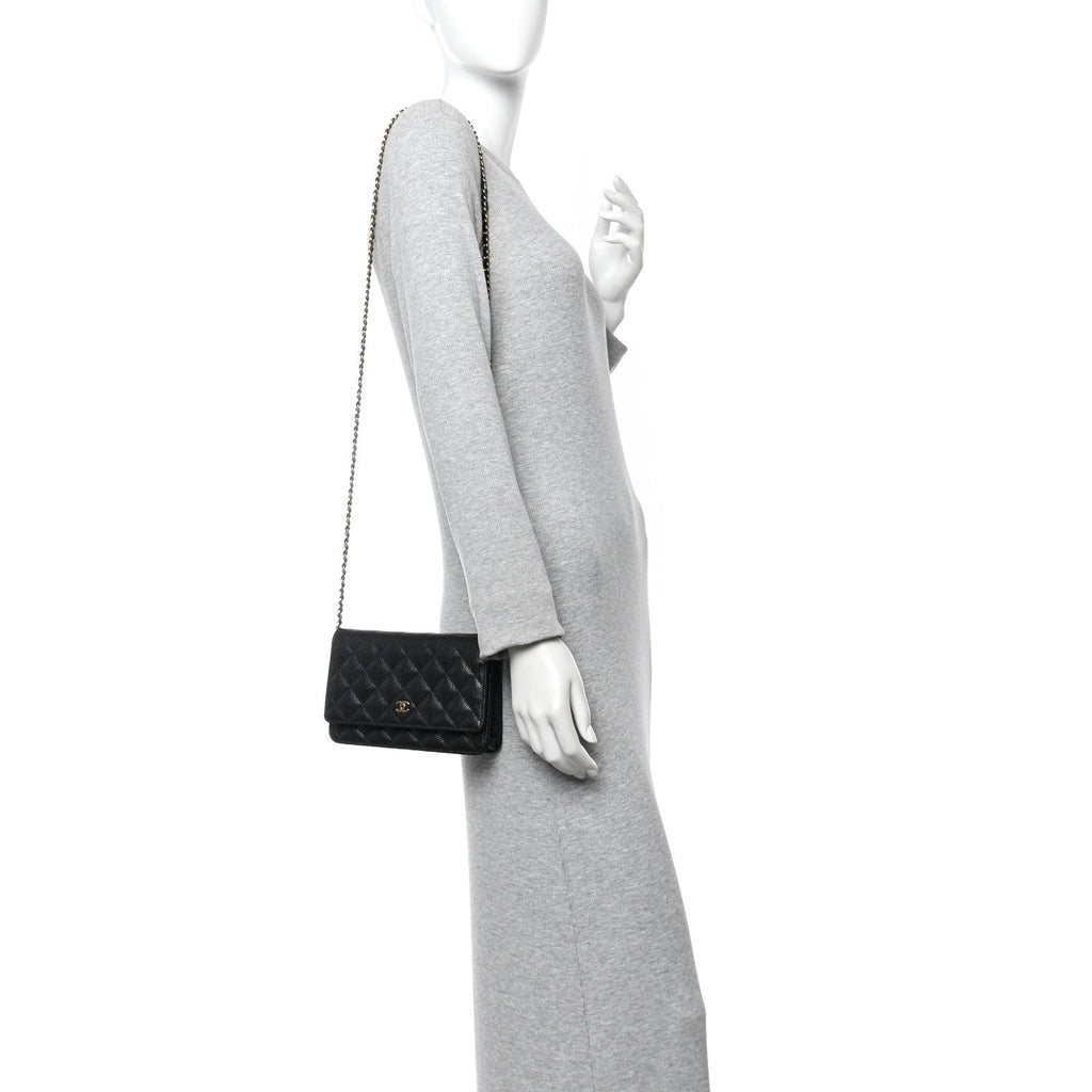 Caviar Quilted Wallet on Chain WOC Black