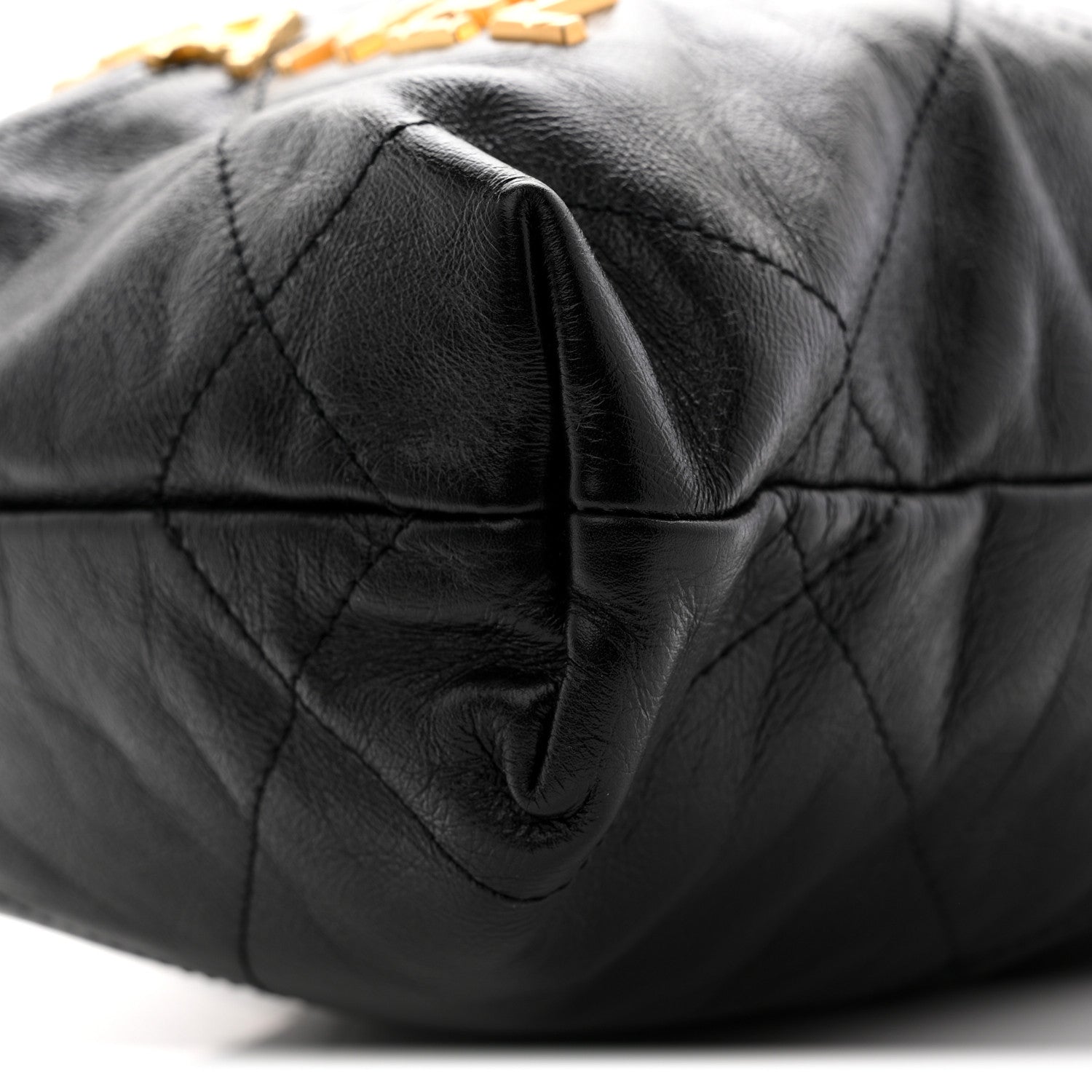 Shiny Crumpled Calfskin Quilted Pearl Mini Chanel 22 Black