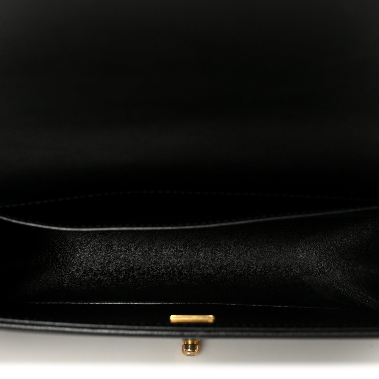 Caviar Quilted Medium Boy Flap Black