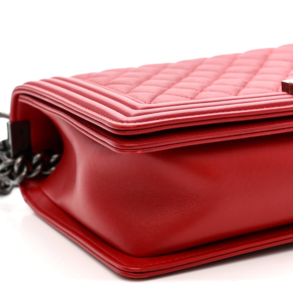 Lambskin Quilted New Medium Boy Flap Red