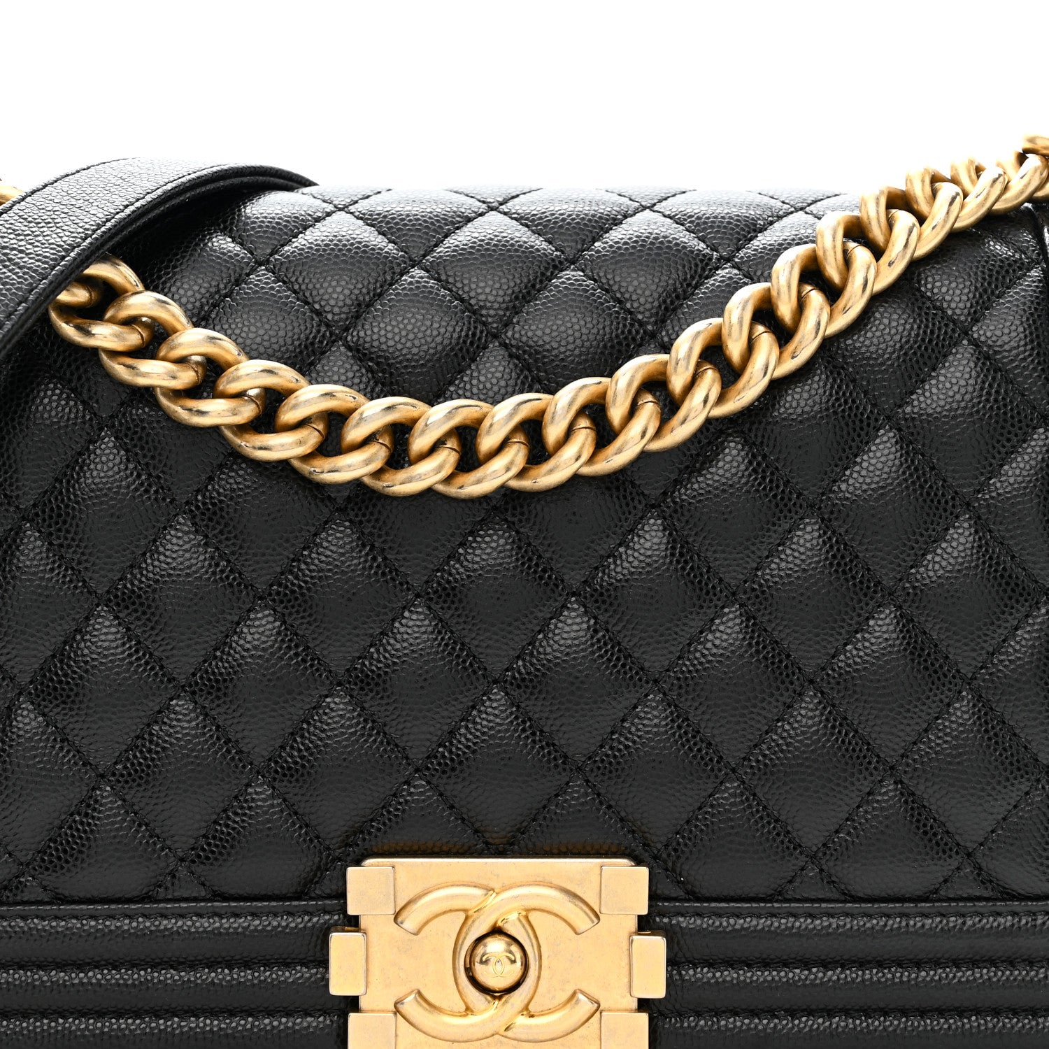 Caviar Quilted Medium Boy Flap Black