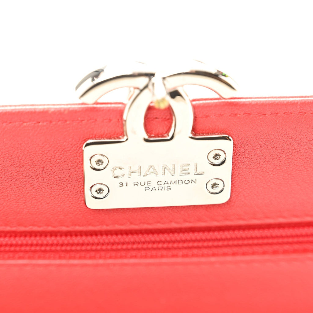 Grained Calfskin Quilted CC Box Wallet On Chain WOC Red