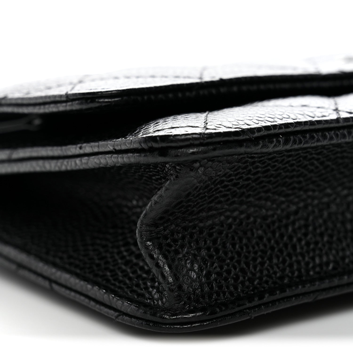 Caviar Quilted Wallet on Chain WOC Black