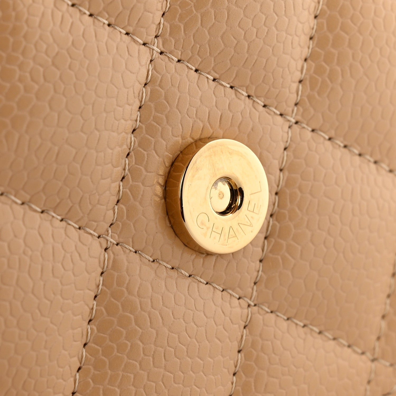 Caviar Quilted Wallet on Chain WOC Beige