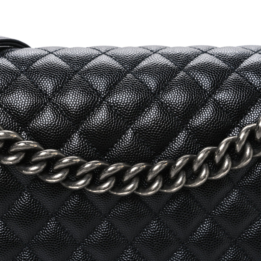 Caviar Quilted Large Boy Flap Black