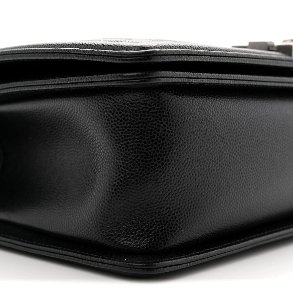 Caviar Quilted Medium Boy Flap Black