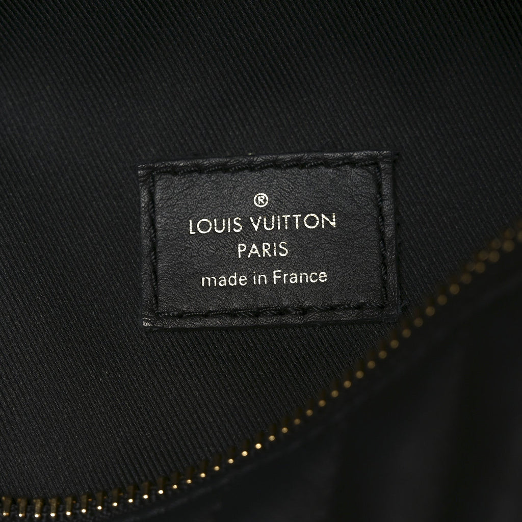 Calfskin Quilted New Wave Bumbag Black