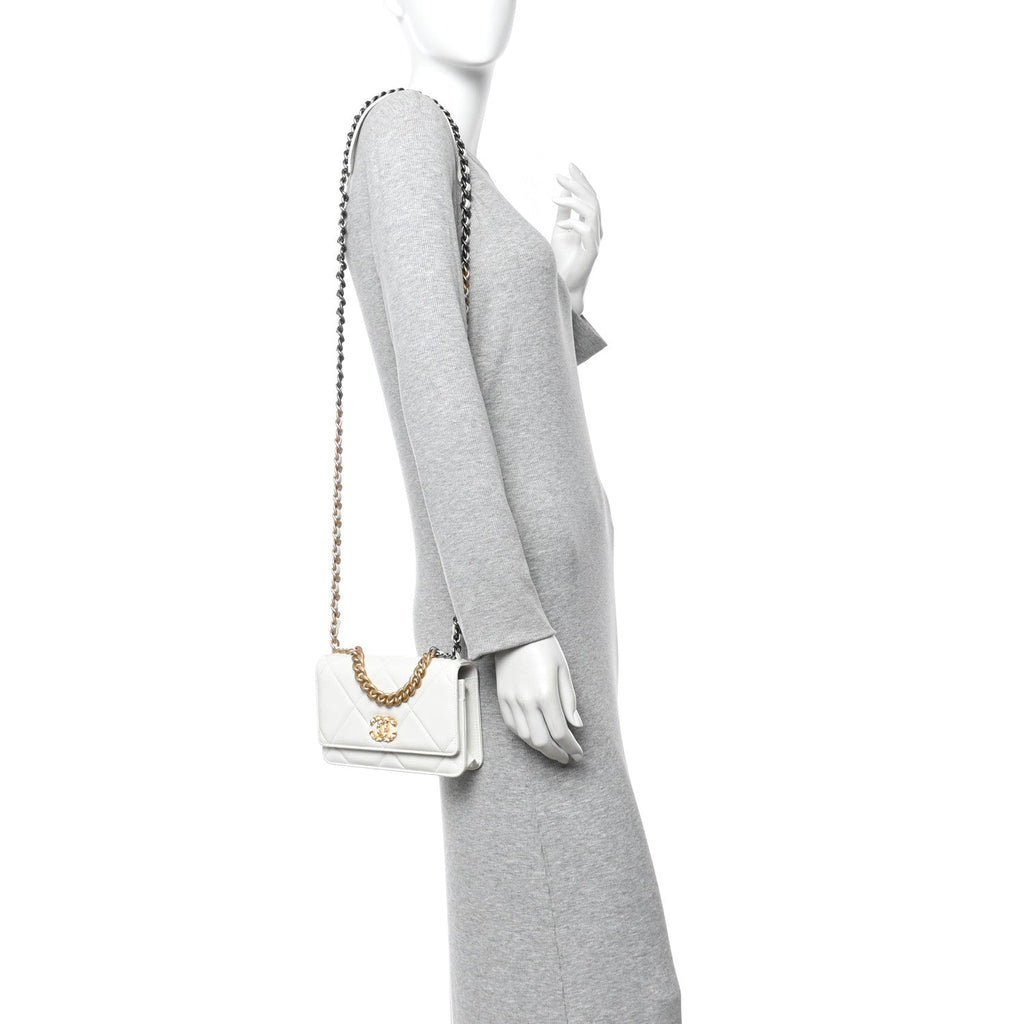 Shiny Crumpled Calfskin Quilted Chanel 19 Wallet On Chain WOC White