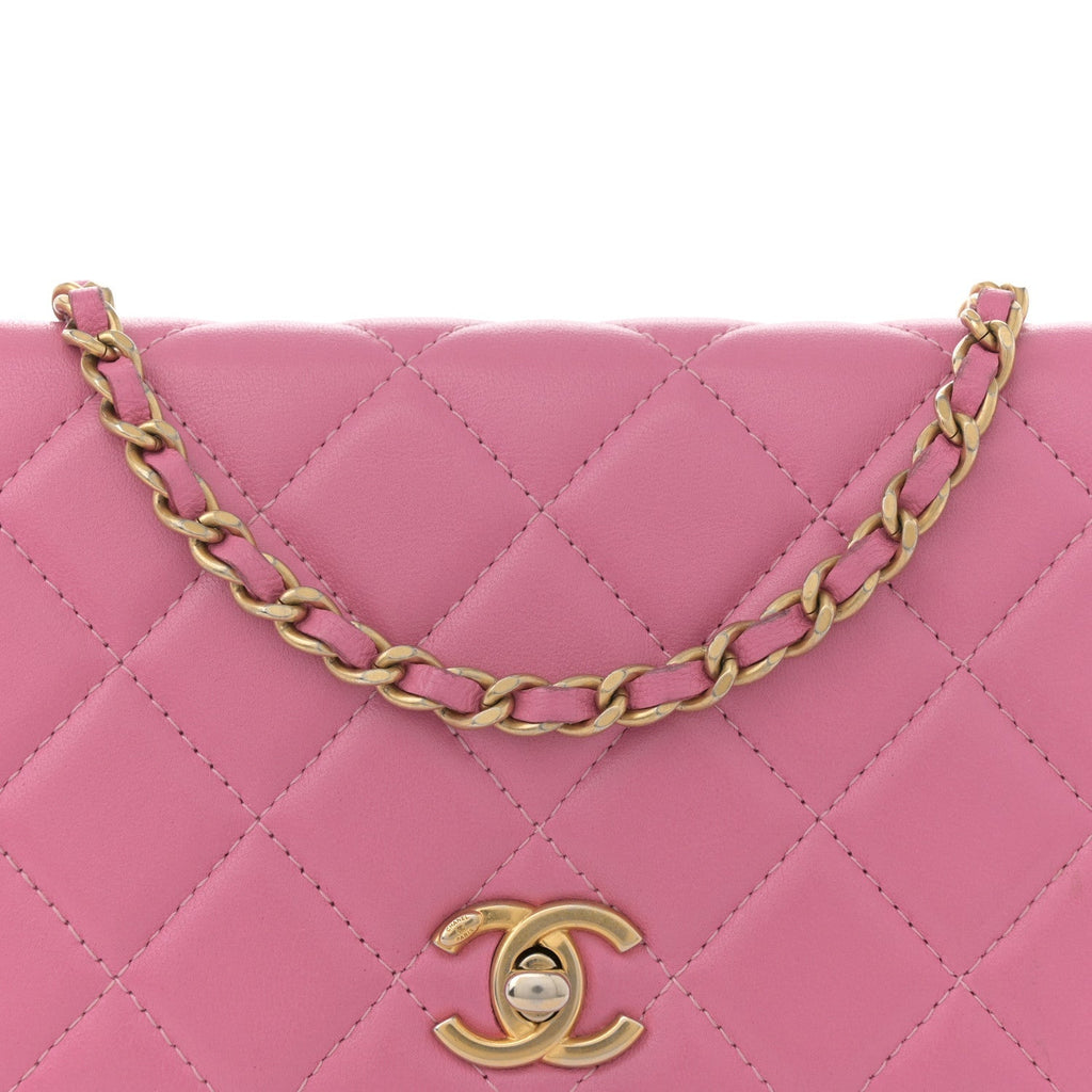 Lambskin Quilted CC Pearl Crush Wallet on Chain WOC Pink