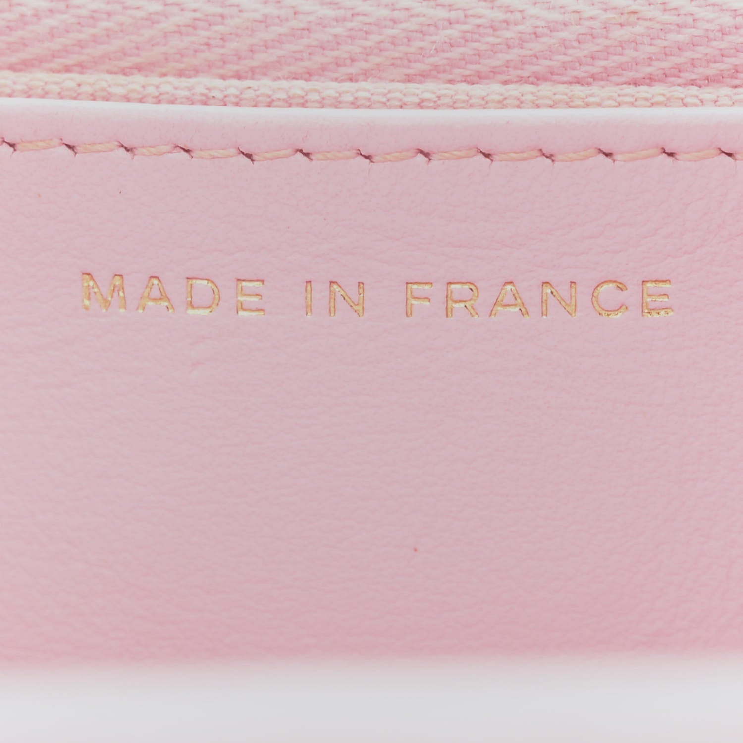 Caviar Quilted Wallet on Chain WOC Light Pink