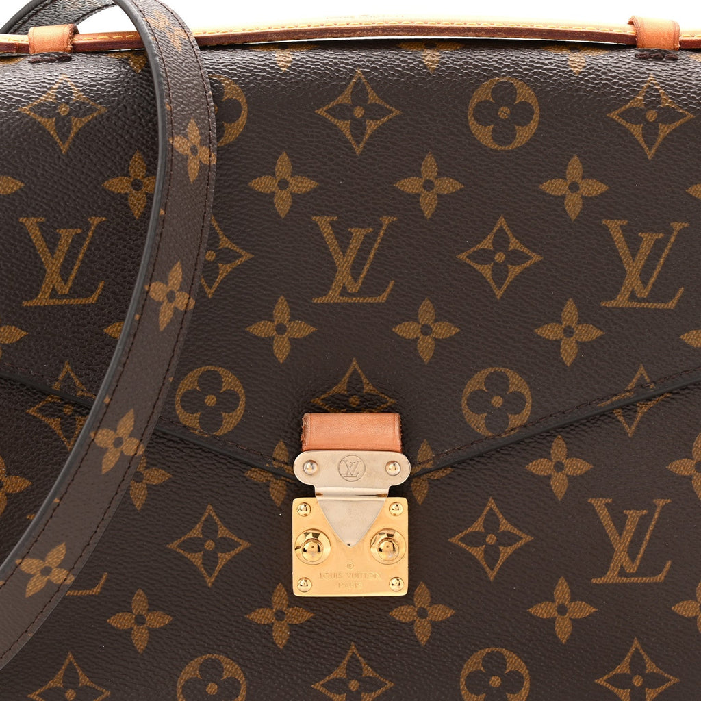 Monogram Pochette Metis