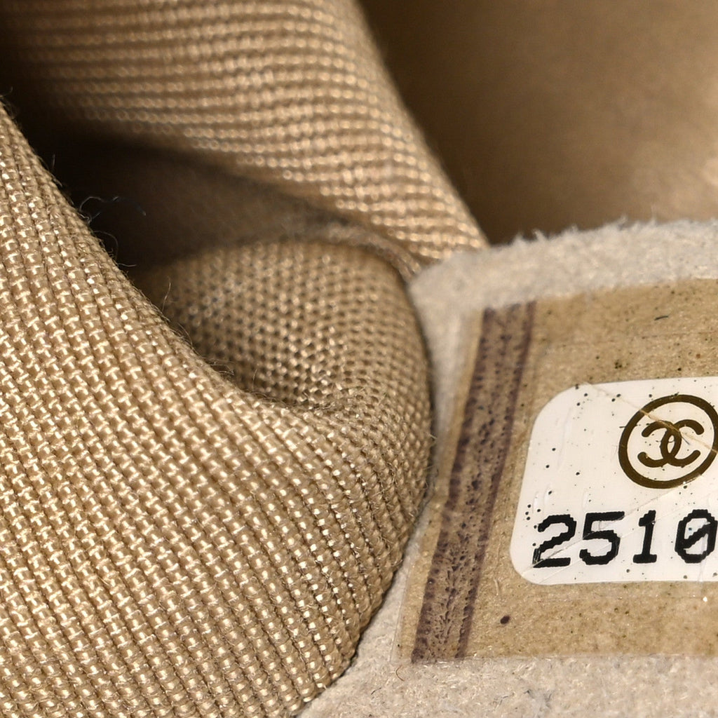 Metallic Lambskin Medium Scaled Boy Flap Gold