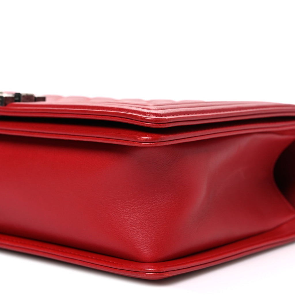 Lambskin Quilted New Medium Boy Flap Red
