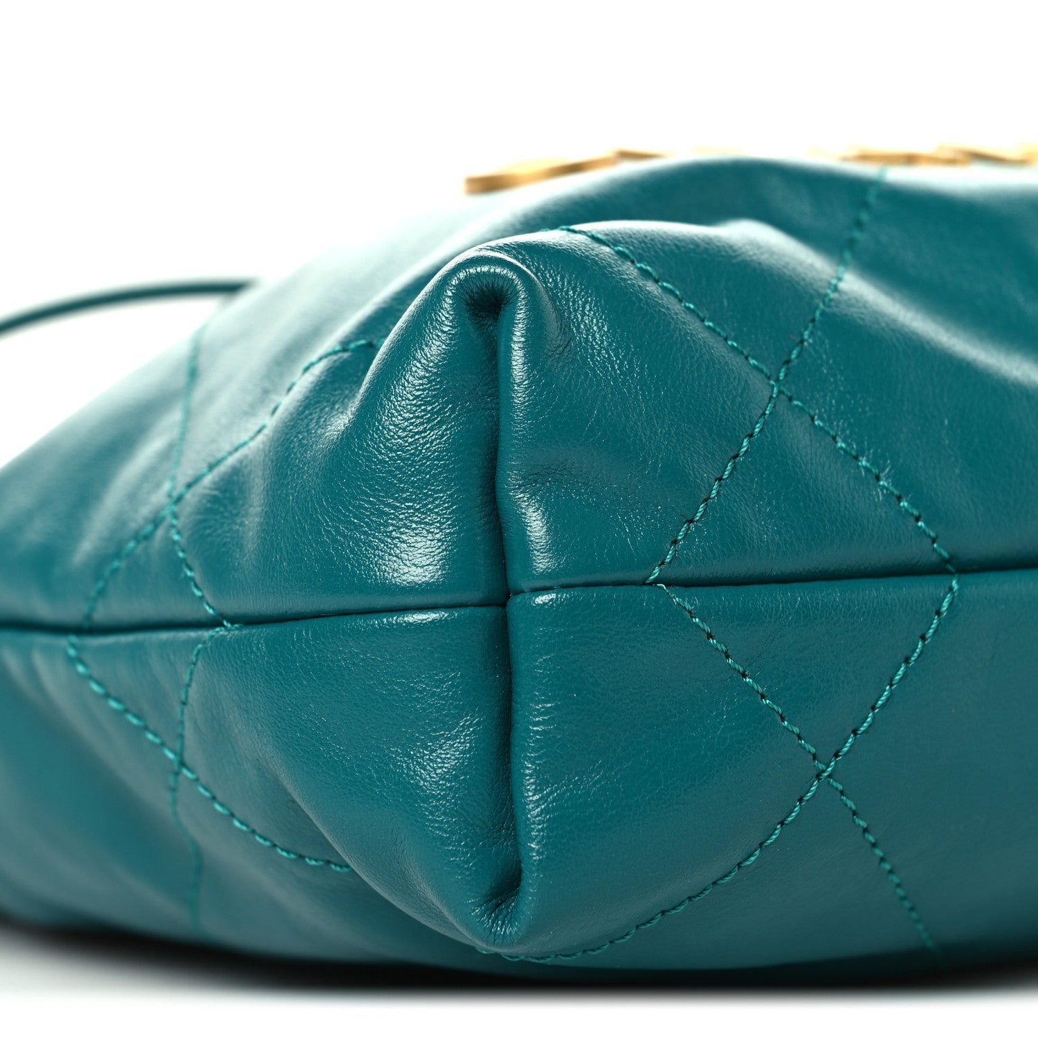 Shiny Calfskin Quilted Mini Chanel 22 Green