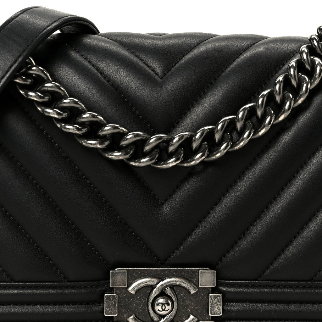 Lambskin Chevron Quilted Medium Boy Flap Black