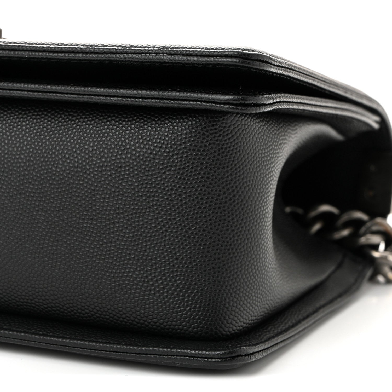 Caviar Quilted Medium Boy Flap Black