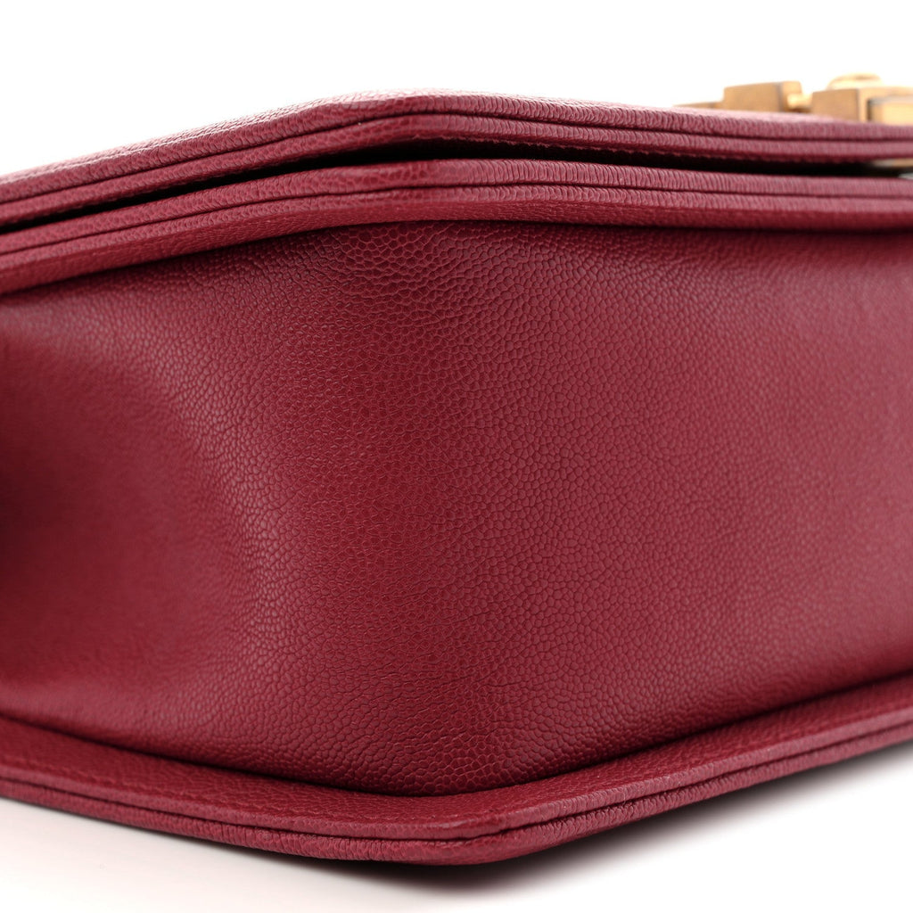 Caviar Quilted Medium Boy Flap Red