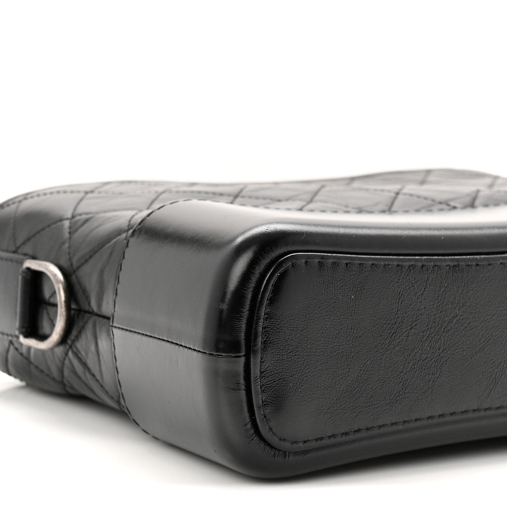 Aged Calfskin Quilted New Medium Gabrielle Hobo Black