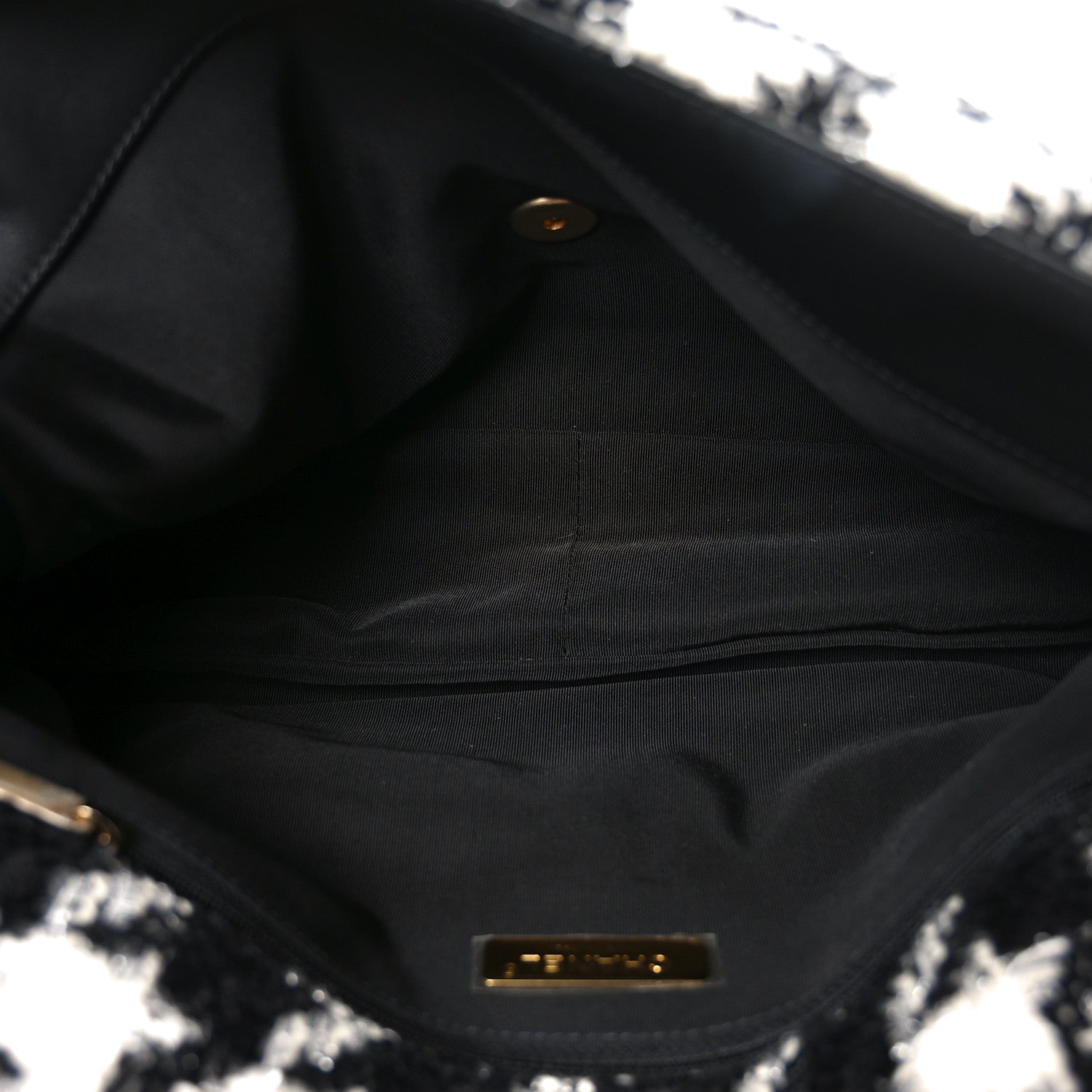 Tweed Quilted Maxi Chanel 19 Flap Black Ecru White