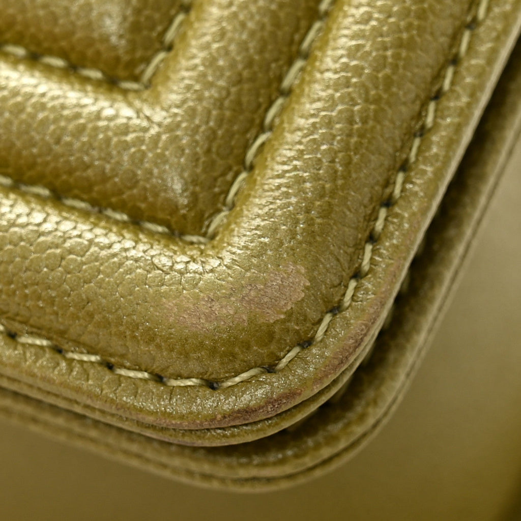 Caviar Quilted Medium Boy Flap Green