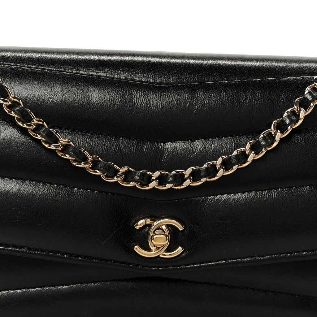 Lambskin Chevron Quilted Wallet On Chain WOC Black