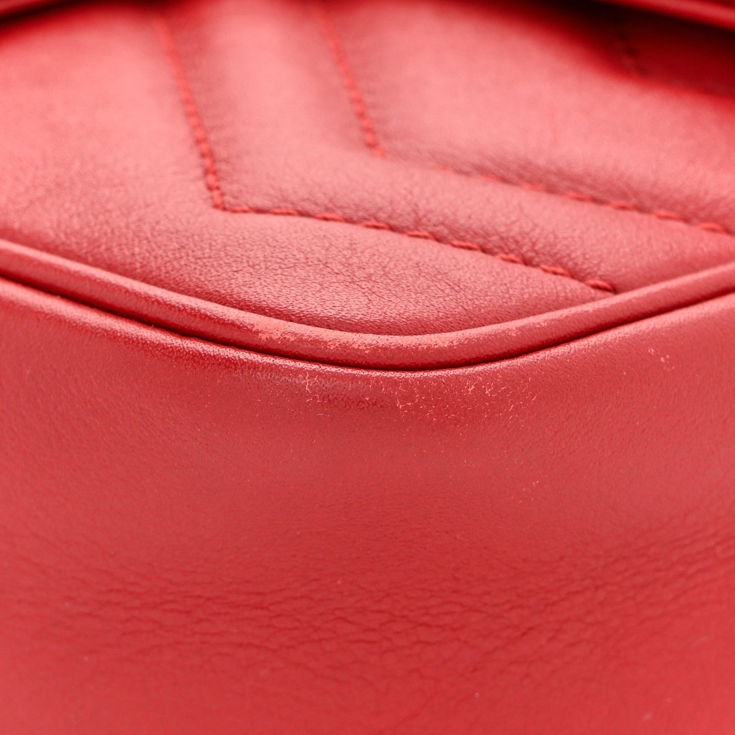 Calfskin Matelasse Super Mini GG Marmont Shoulder Bag Hibiscus Red