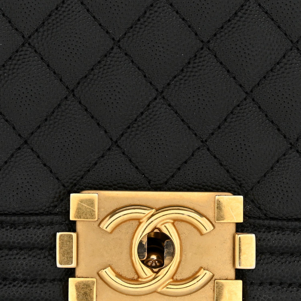 Caviar Quilted Medium Boy Flap Black