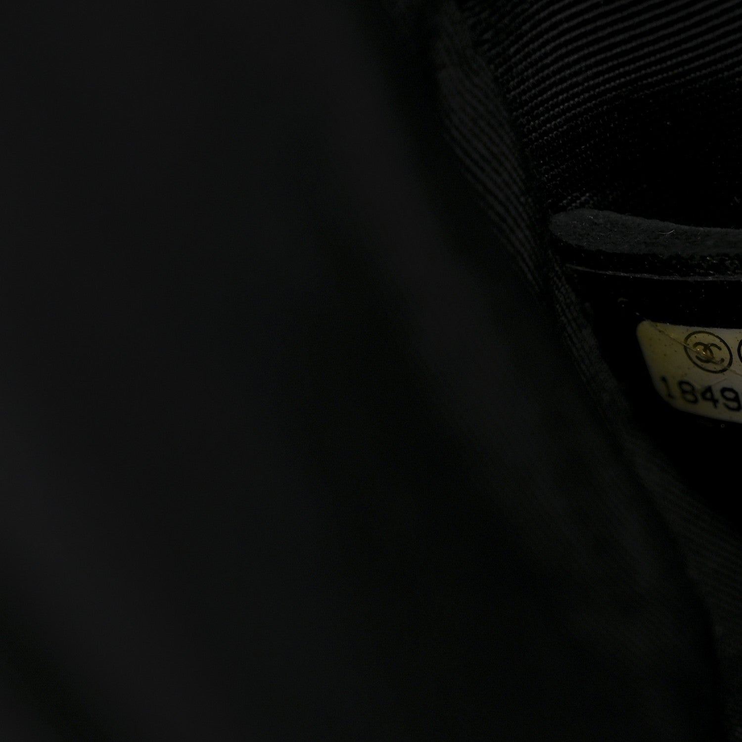 Calfskin Embossed Stitch Large Boy Flap Black