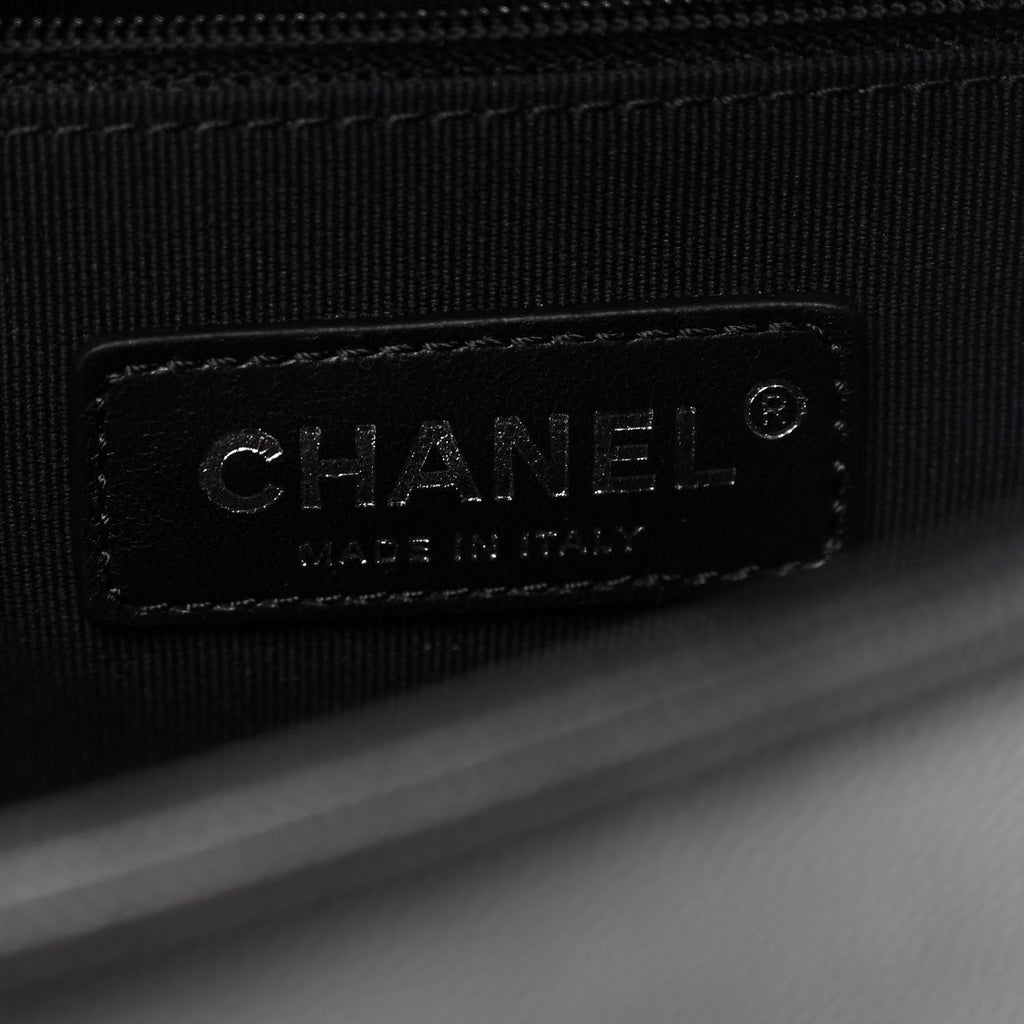 Caviar Quilted New Medium Boy Flap Black