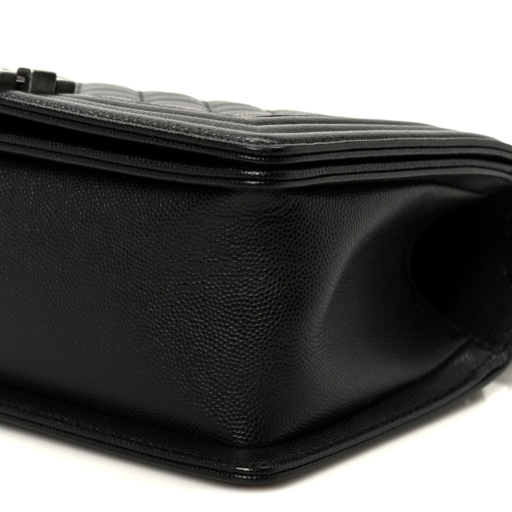 Caviar Quilted Medium Boy Flap Black
