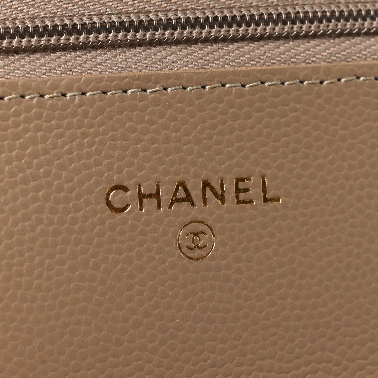 Caviar Quilted Wallet on Chain WOC Beige