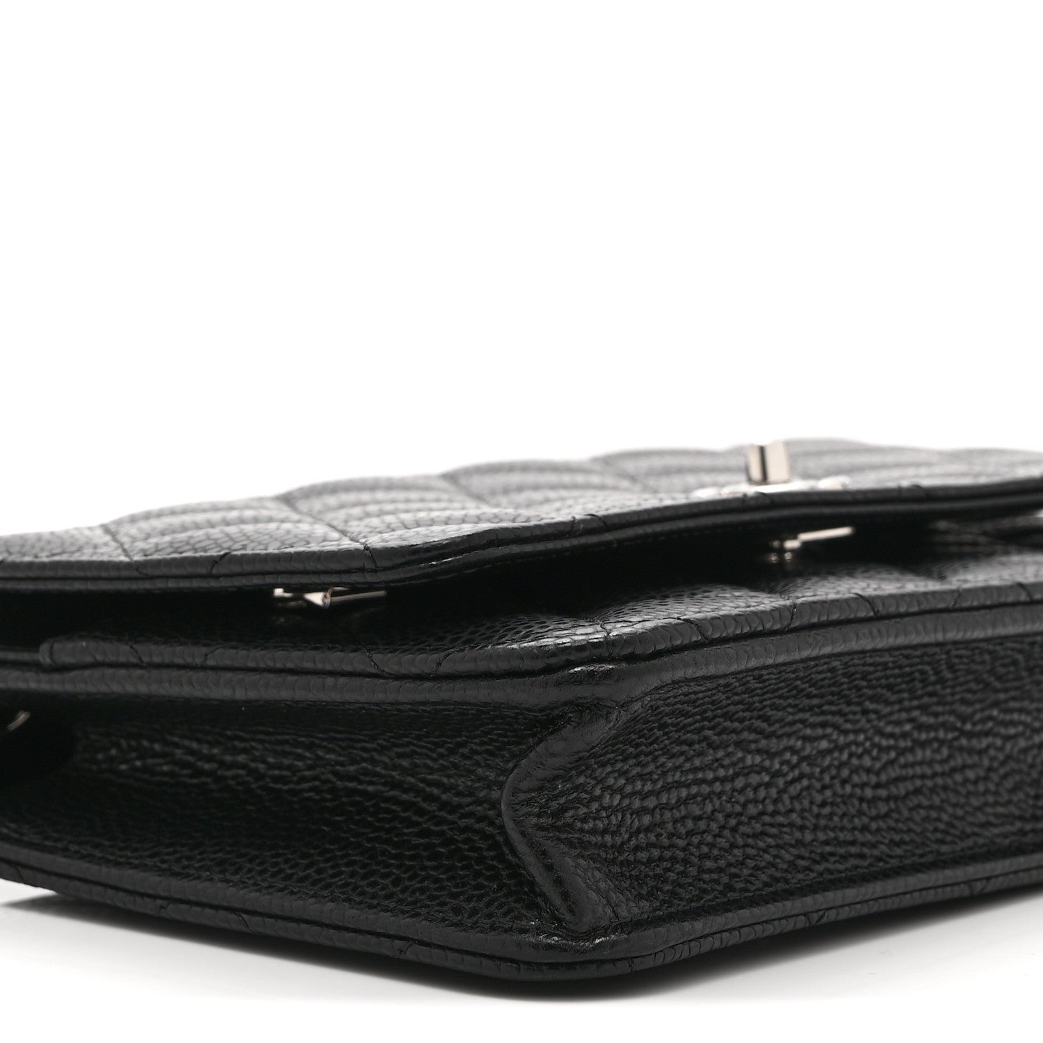 Caviar Quilted CC Turnlock Wallet On Chain WOC Black