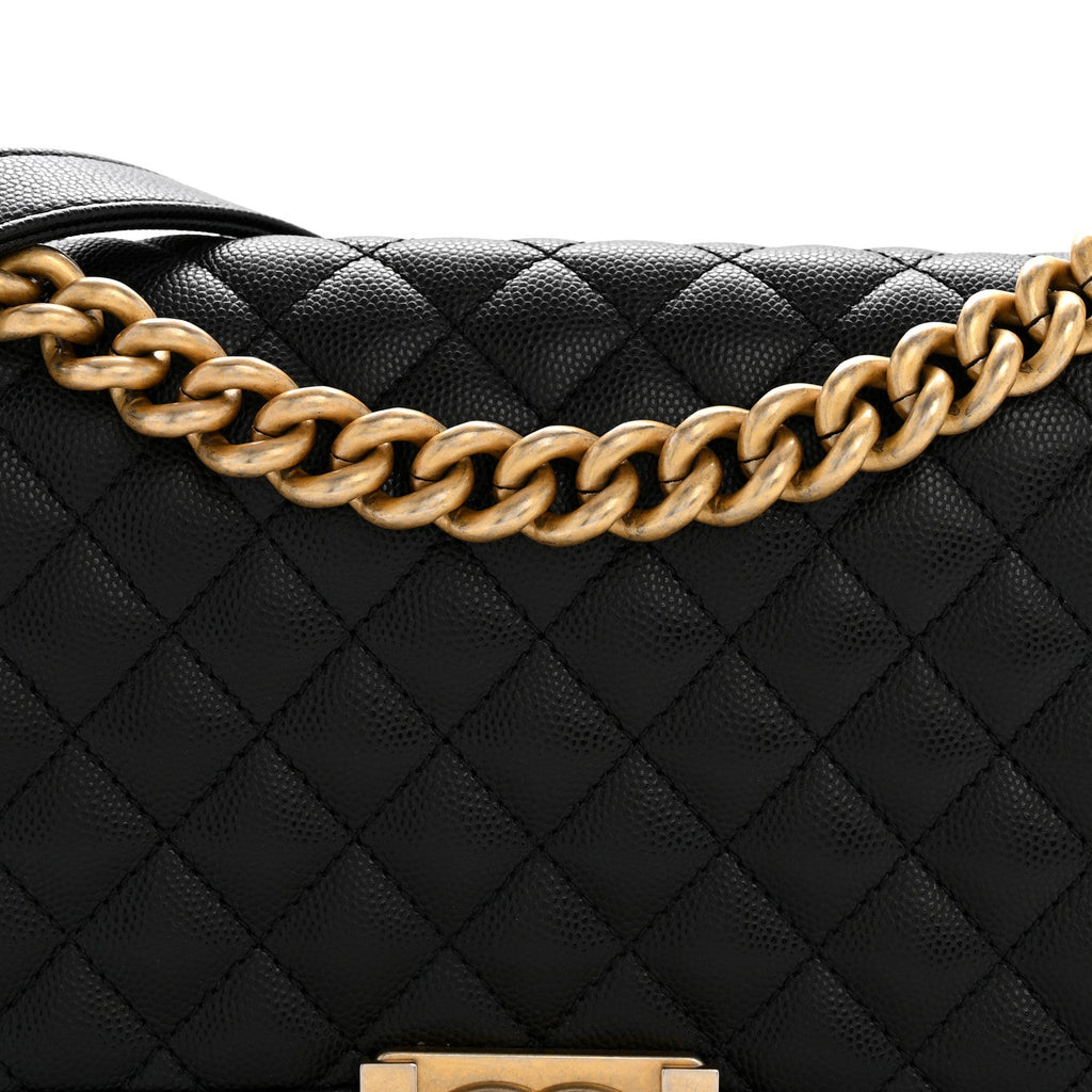 Caviar Quilted Medium Boy Flap Black